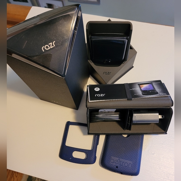 Verizon 5g Motorola RAZR 2020 xt2071-3